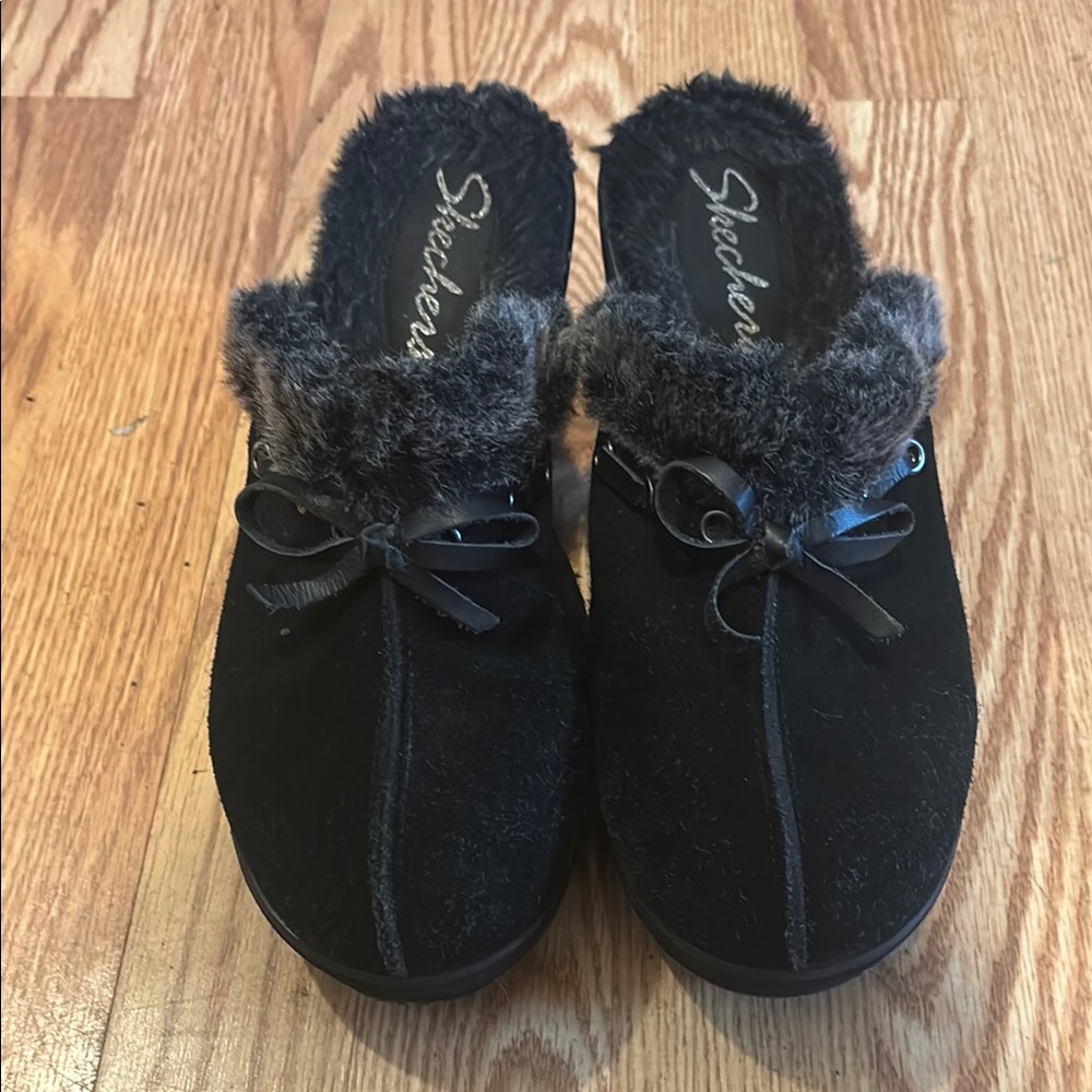 Skechers Black Cozy Mule Clogs with Faux Fur